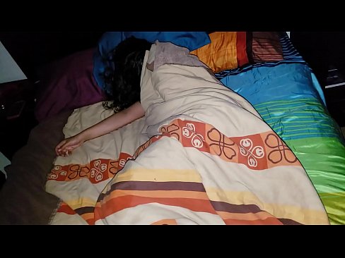 ❤️ Stiefzoon die zijn jonge stiefmoeder berispt terwijl ze slaapt. Porno vk at nl.ttsex.ru ❤